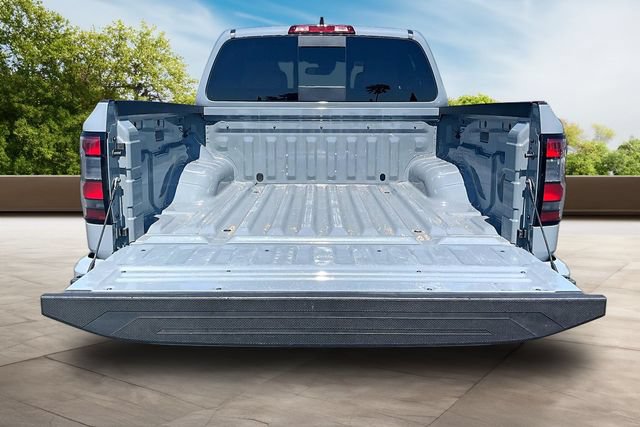 Used 2025 Nissan Frontier PRO-4X AWD/4WD image 7