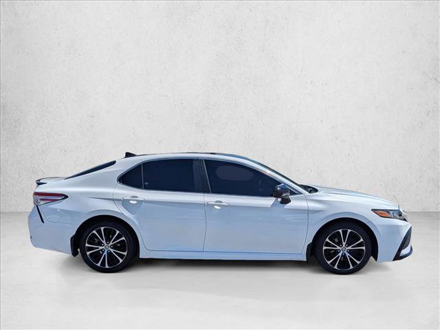 Used 2020 Toyota Camry SE FWD image 4