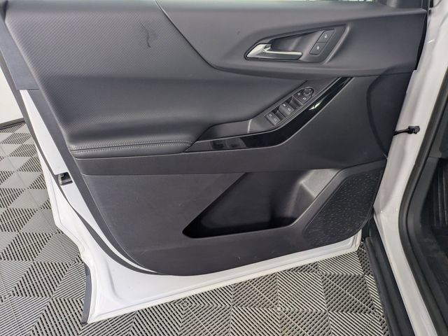 Used 2025 Chevrolet Equinox LT AWD/4WD image 9
