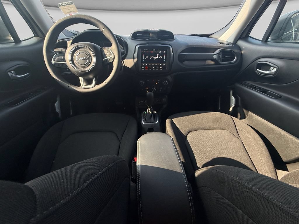 Used 2023 Jeep Renegade Latitude AWD/4WD image 21