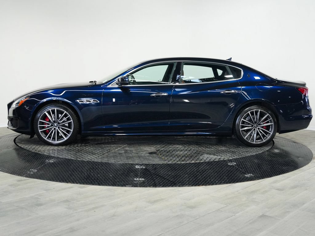 Used 2022 Maserati Quattroporte Modena Q4 AWD/4WD image 4