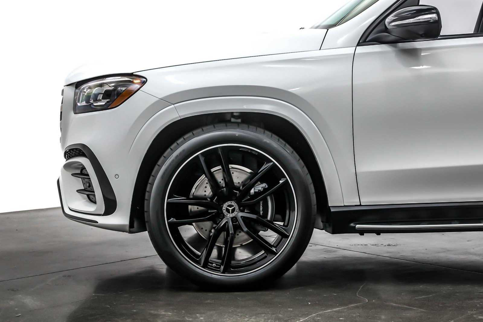 New 2026 Mercedes-Benz GLS 580 4MATIC image 10
