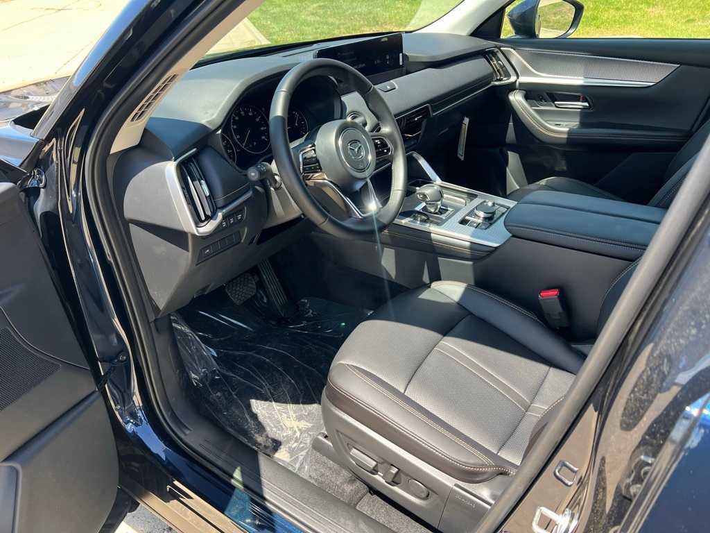 Certified 2025 MAZDA CX-90 3.3 Turbo w/ Preferred Package image 11