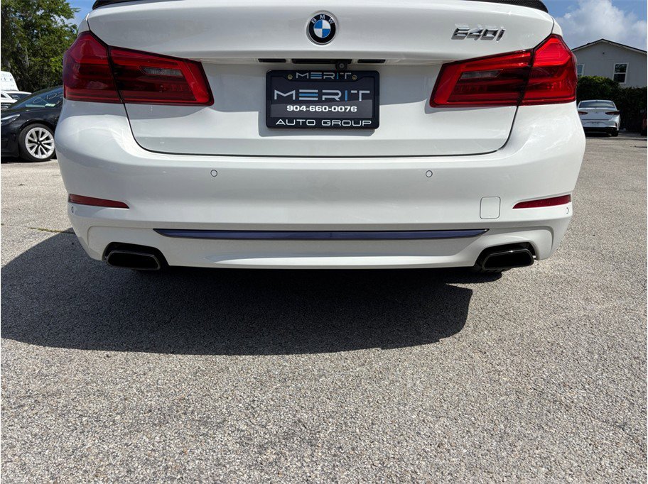 Used 2018 BMW 540i RWD image 16