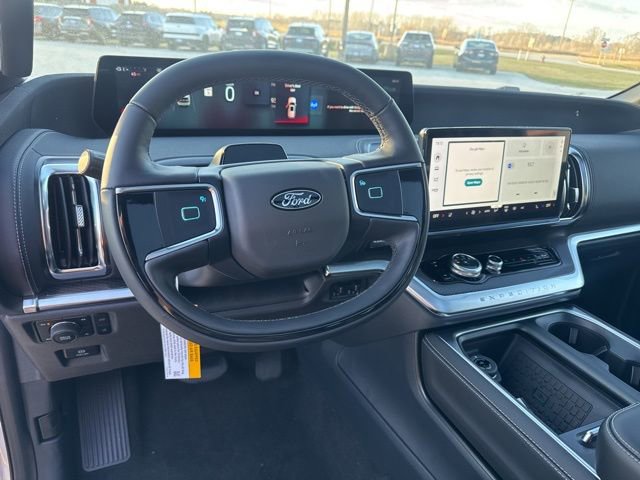 New 2025 Ford Expedition Max Platinum w/ Stealth Performance Package image 28