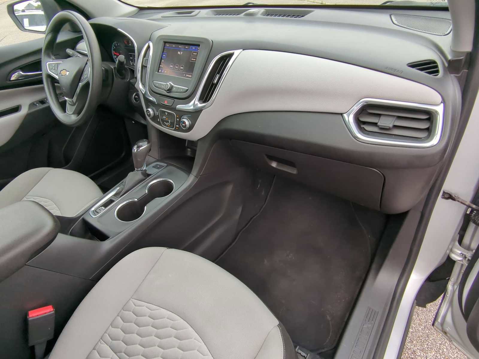 Used 2020 Chevrolet Equinox LS image 27