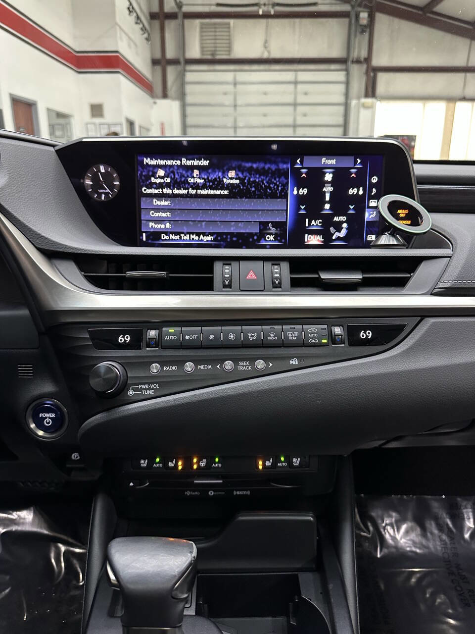 Used 2019 Lexus ES 300h w/ Premium Package image 27