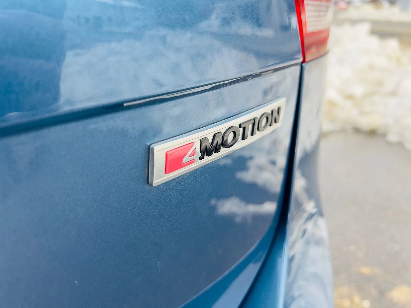 Used 2020 Volkswagen Tiguan S w/ 3rd Row Seat Package image 9