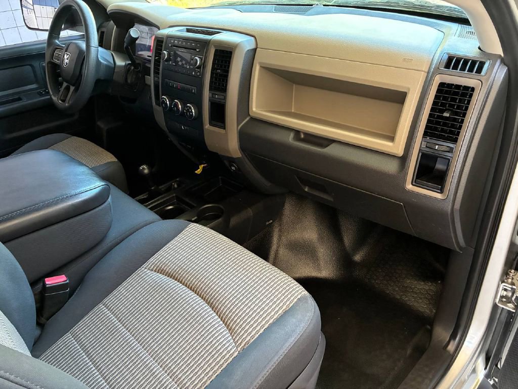 Used 2012 RAM 2500 ST w/ Chrome Appearance Group image 16
