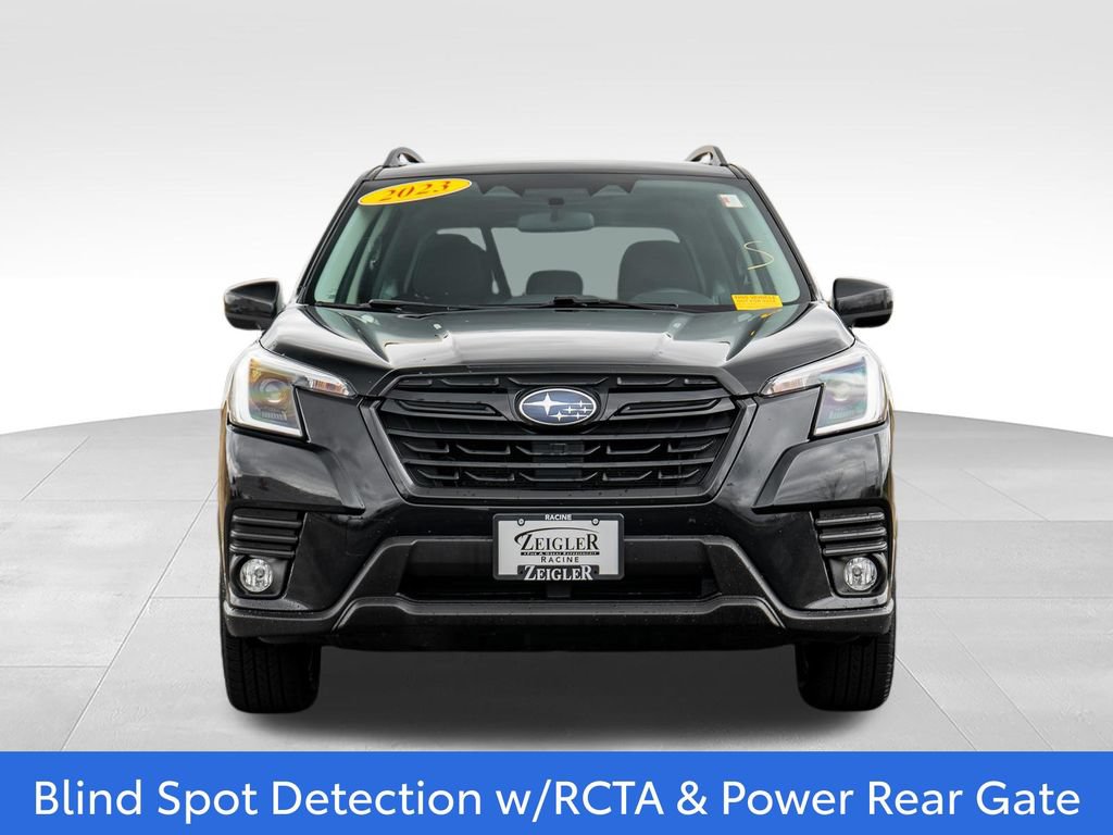 Used 2023 Subaru Forester Premium AWD/4WD image 2