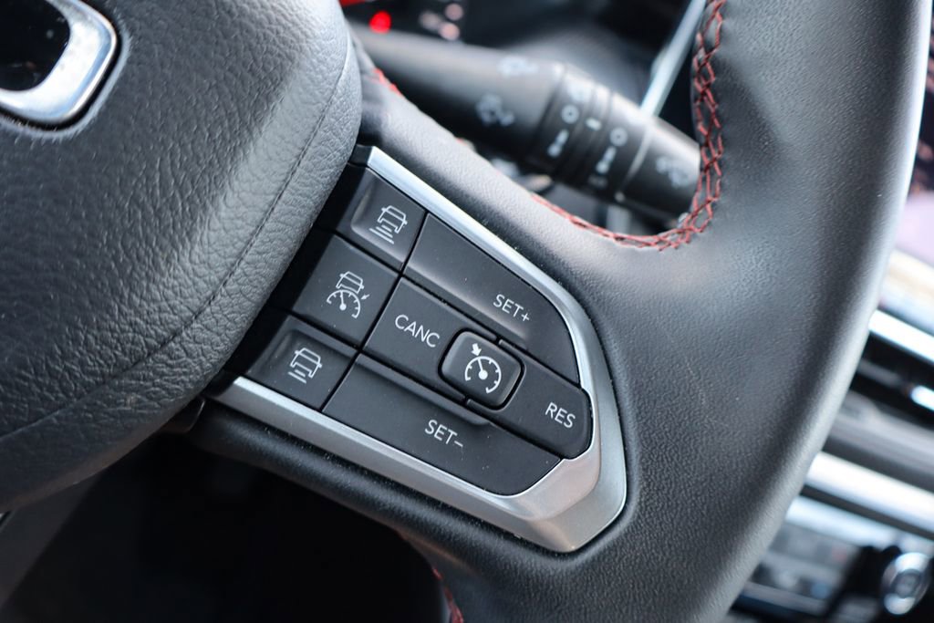 Used 2024 Jeep Compass Trailhawk image 23