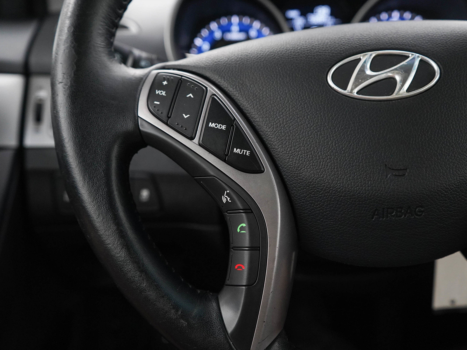 Used 2013 Hyundai Elantra Limited FWD image 22