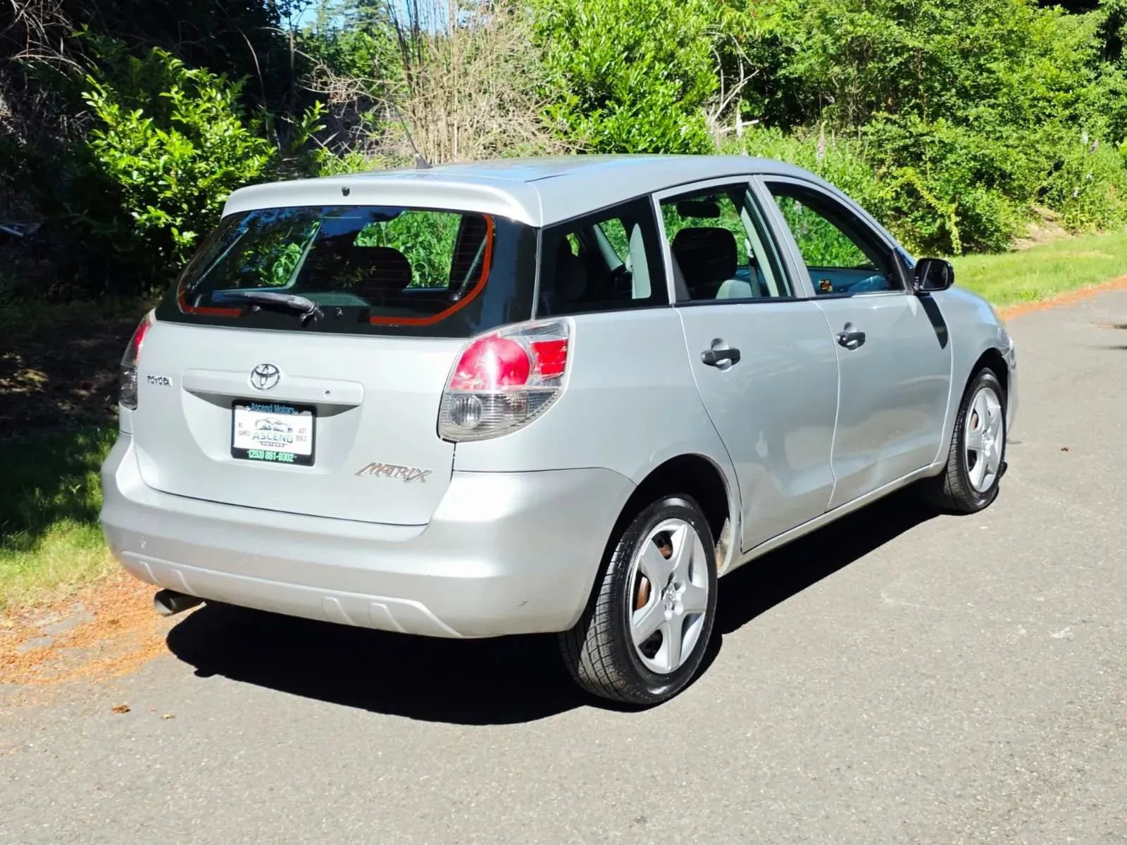 Used 2005 Toyota Matrix FWD image 5