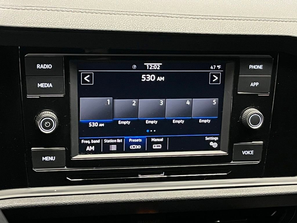 Used 2023 Volkswagen Jetta Sport image 25