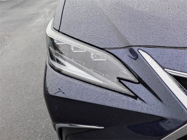 Certified 2025 Lexus ES 350 Ultra Luxury image 10