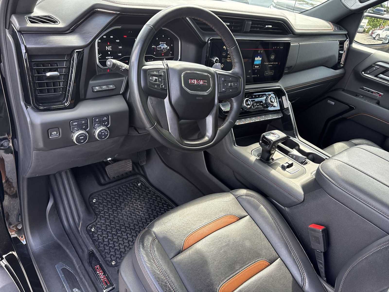 Used 2024 GMC Sierra 1500 AT4 w/ Technology Package AWD/4WD image 10