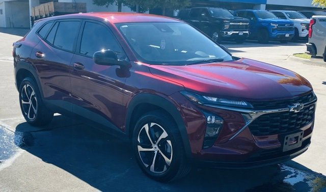 Used 2025 Chevrolet Trax RS