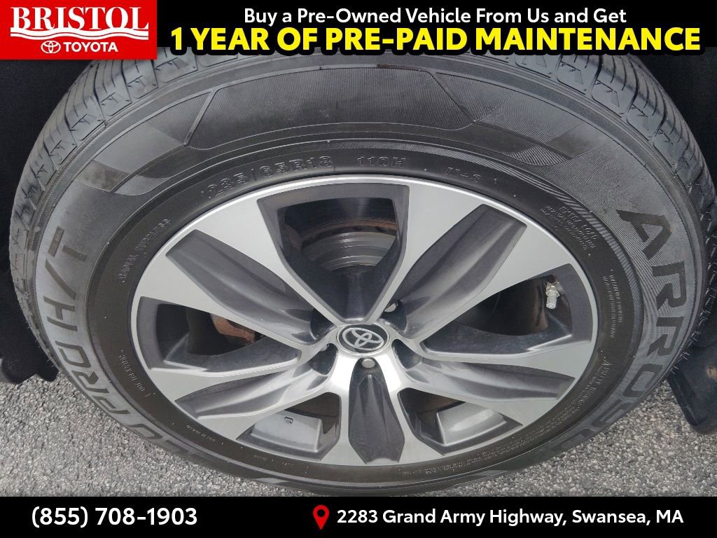Used 2023 Toyota Highlander XLE AWD/4WD image 13