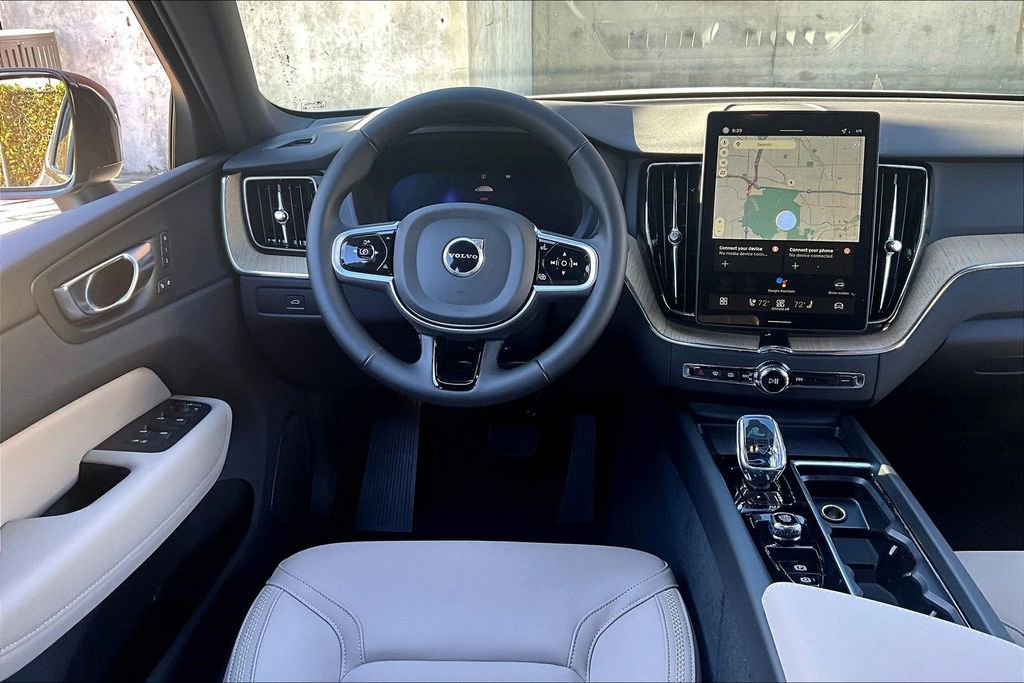New 2026 Volvo XC60 B5 Plus w/ Protection Package Premier AWD/4WD image 23
