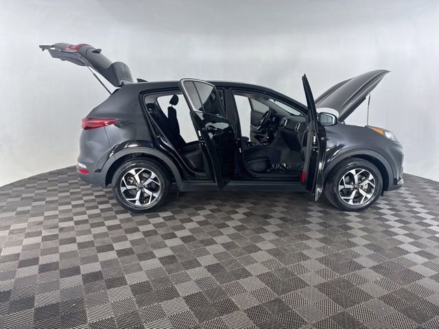 Used 2022 Kia Sportage LX image 16