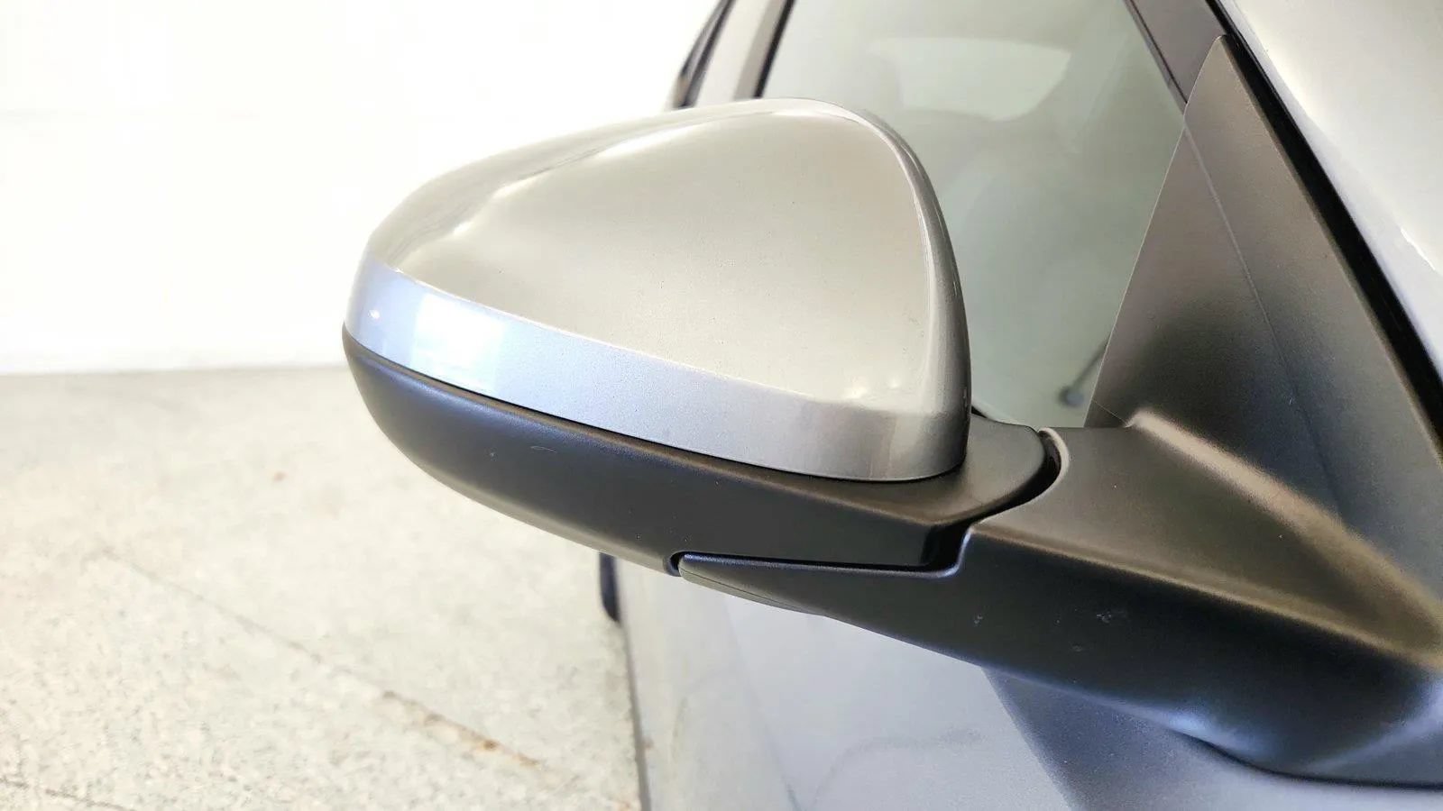 Used 2024 Chevrolet Trax LT FWD image 18