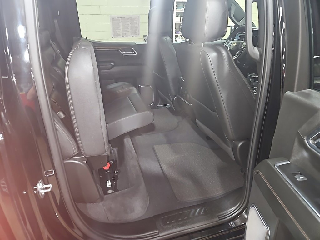 Used 2024 Chevrolet Silverado 1500 High Country w/ High Country Premium Package image 32