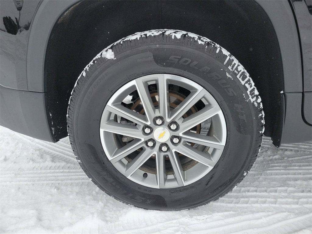 Used 2023 Chevrolet Traverse LT w/ LPO, Floor Liner Package image 5