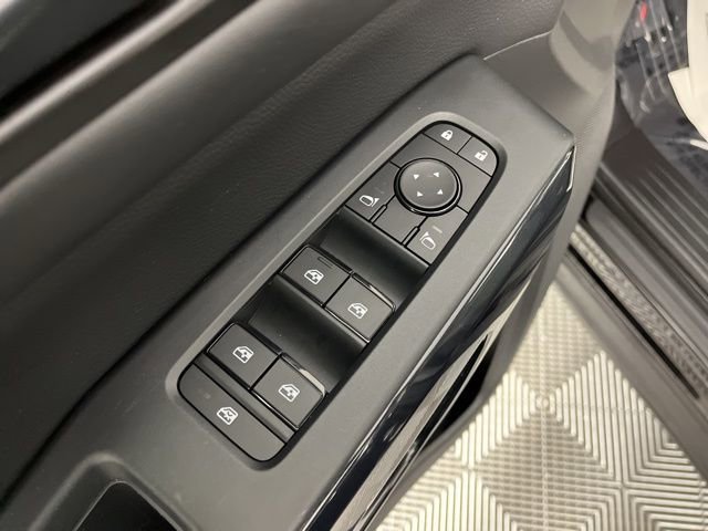 Used 2024 Nissan Pathfinder SV image 34