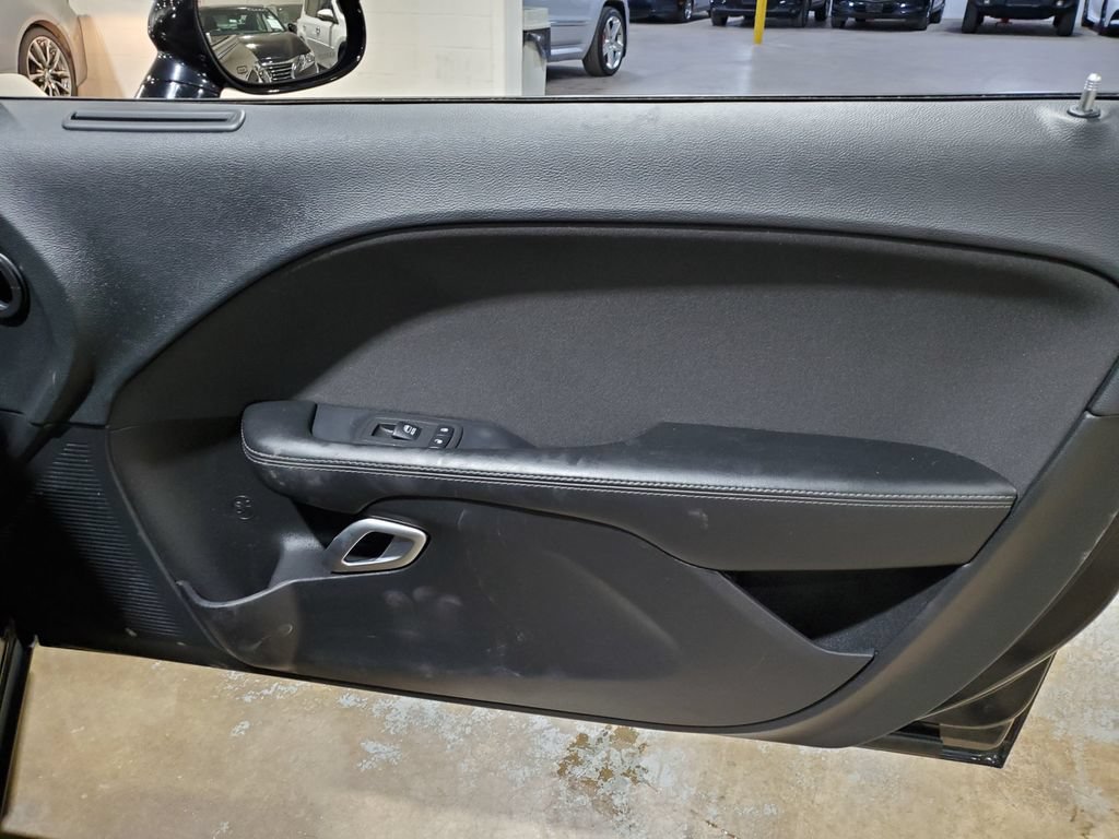 Used 2019 Dodge Challenger SXT RWD image 15