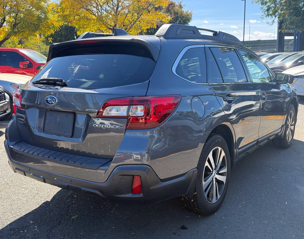 Used 2018 Subaru Outback 2.5i Limited AWD/4WD image 6