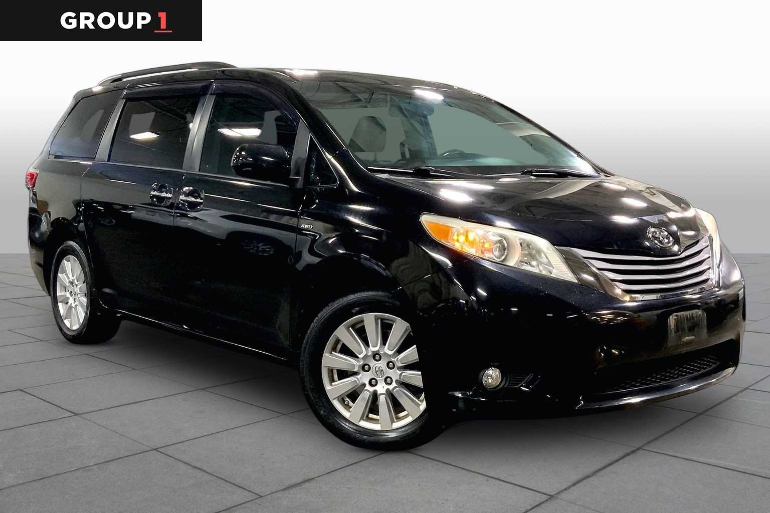 Certified 2017 Toyota Sienna XLE w/ XLE Navigation Package AWD/4WD image 3