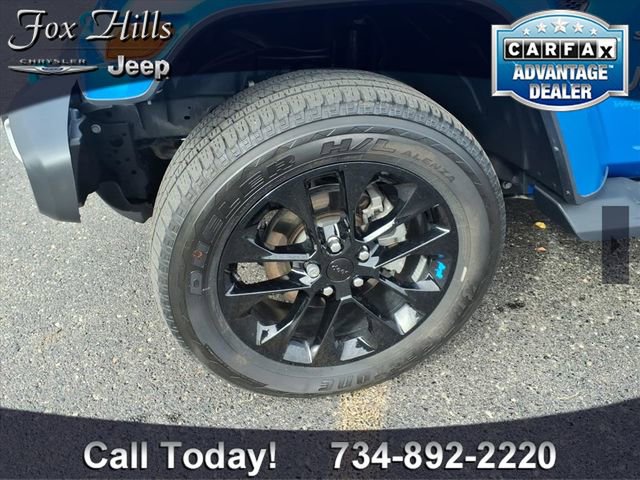 Used 2022 Jeep Wrangler Unlimited Sahara 4xe image 5