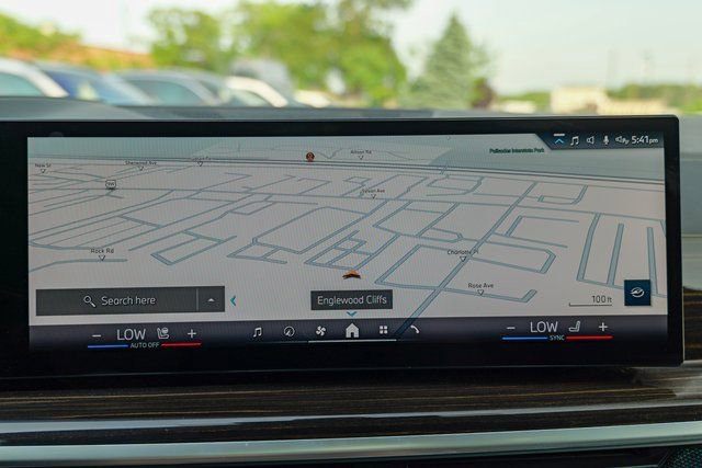 Used 2024 BMW X6 xDrive40i w/ Premium Package image 62