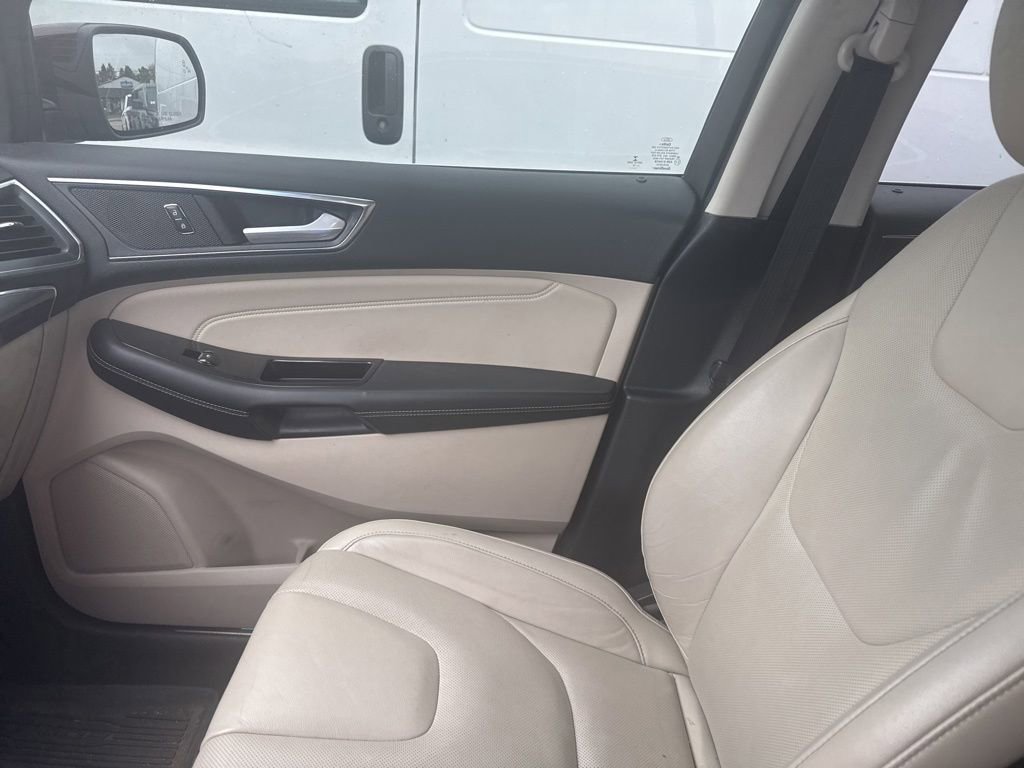 Used 2017 Ford Edge Titanium w/ Equipment Group 301A AWD/4WD image 15