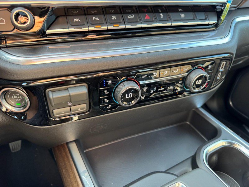 New 2026 Chevrolet Silverado 1500 High Country w/ Technology Package AWD/4WD image 17