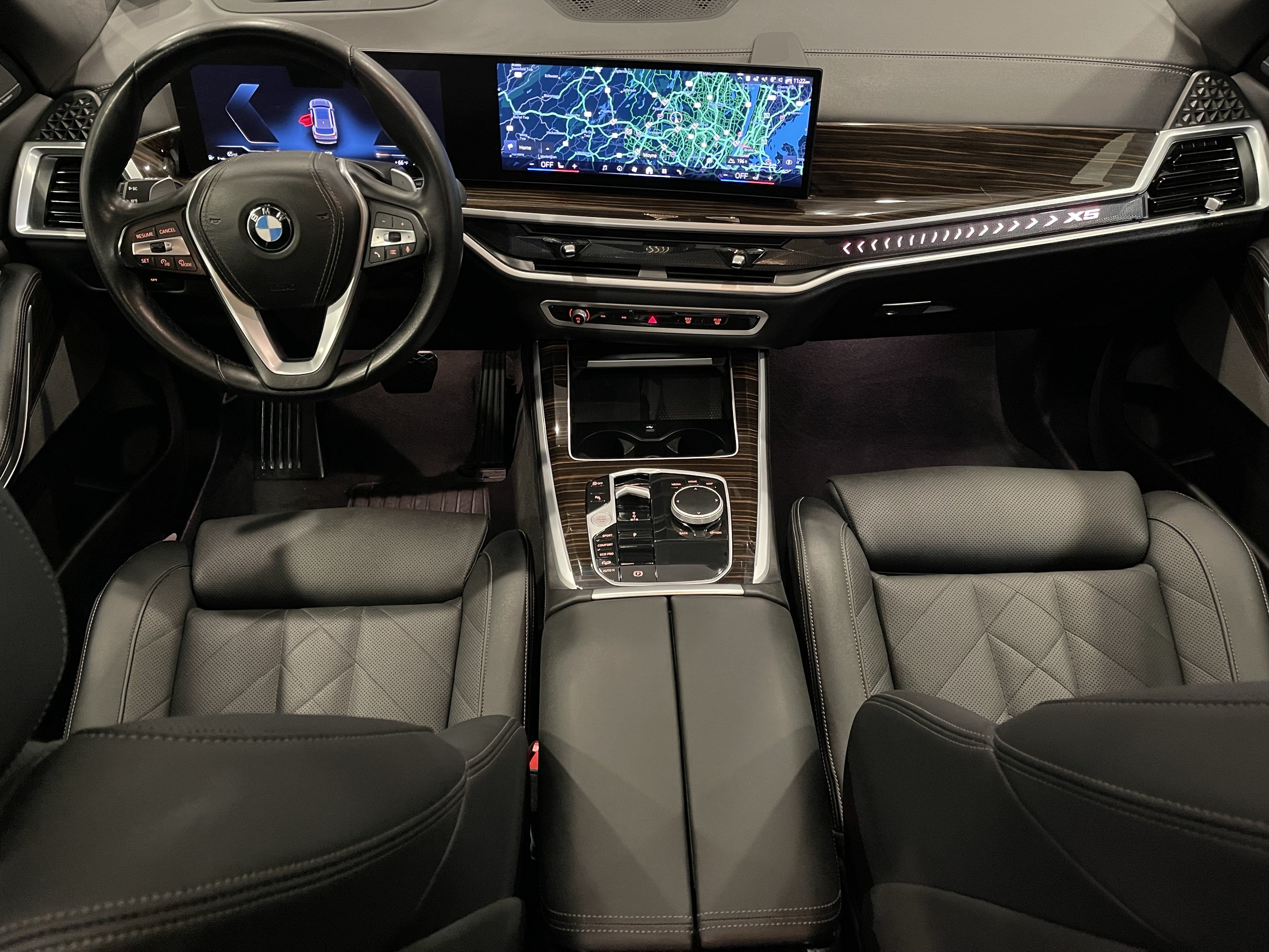 Used 2025 BMW X5 xDrive40i w/ Premium Package AWD/4WD image 16