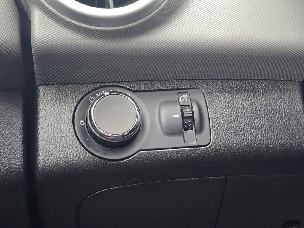 Used 2017 Chevrolet Sonic LS image 32