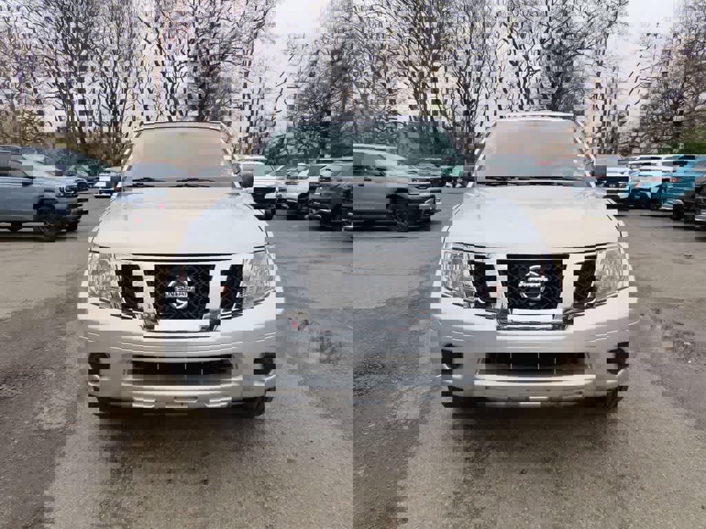 Used 2019 Nissan Frontier SV image 6