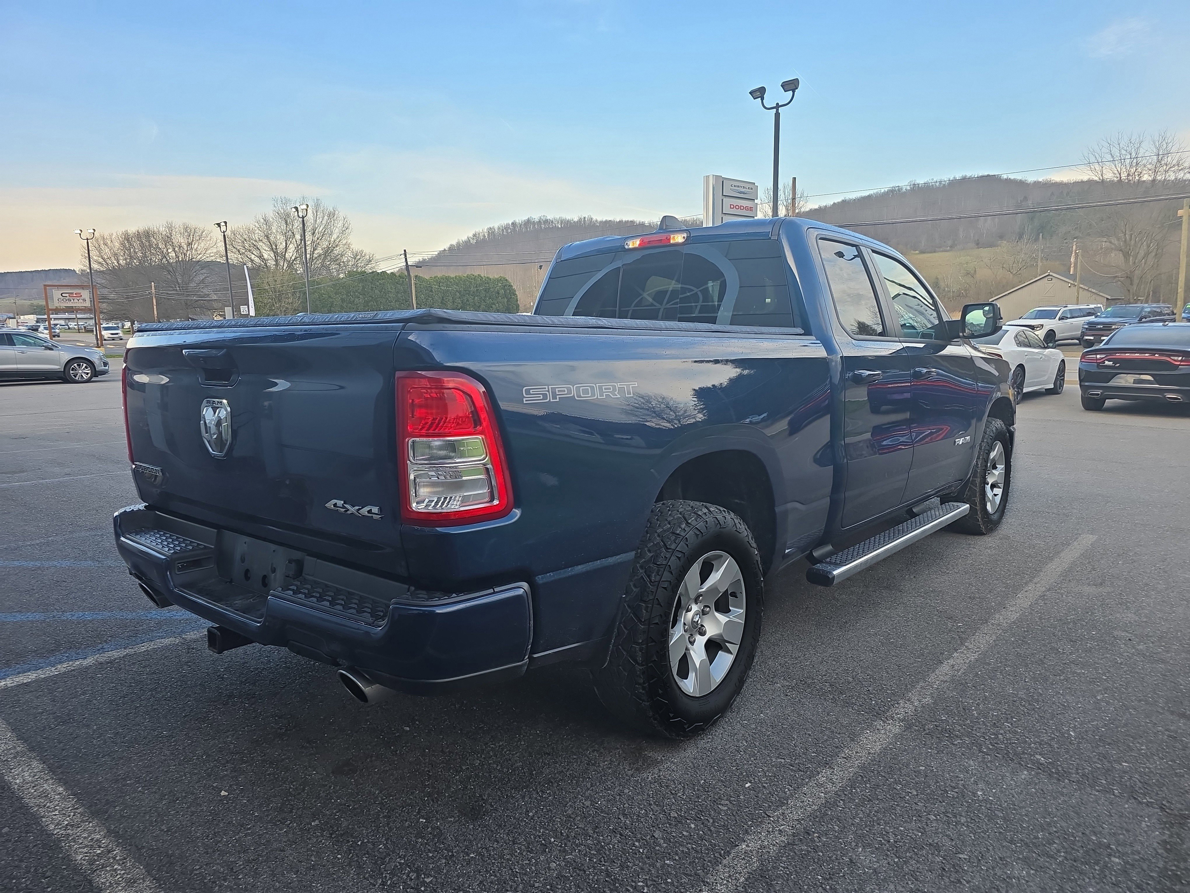 Used 2023 RAM 1500 Big Horn AWD/4WD image 3