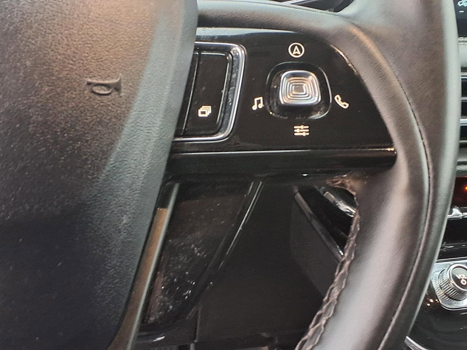 Certified 2023 Lincoln Corsair AWD image 21
