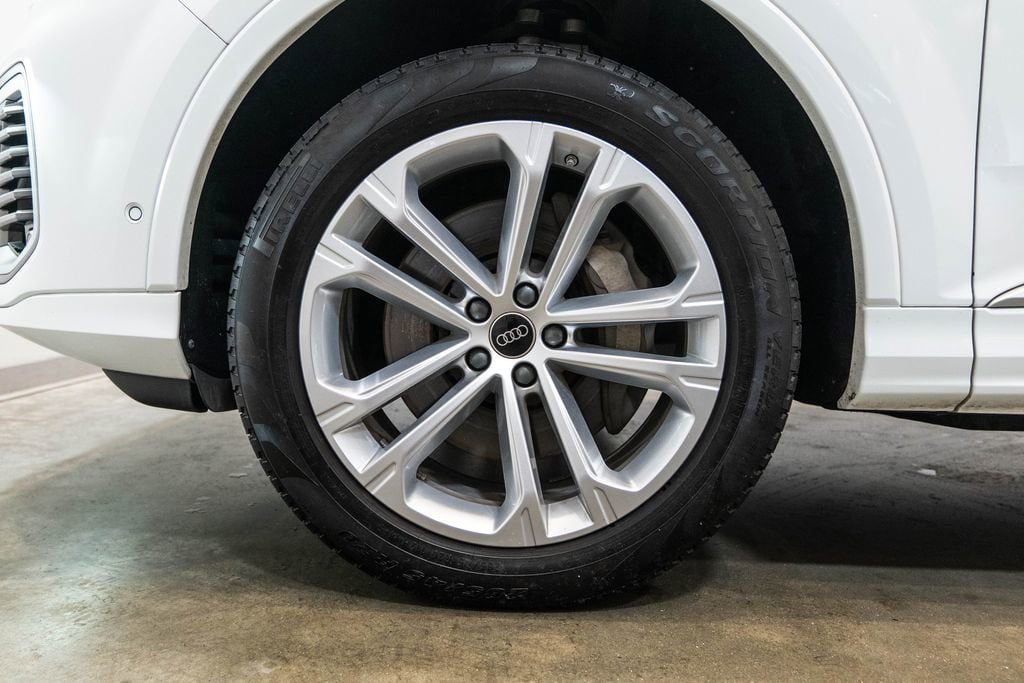 Used 2025 Audi Q7 3.0T Premium Plus AWD/4WD image 11