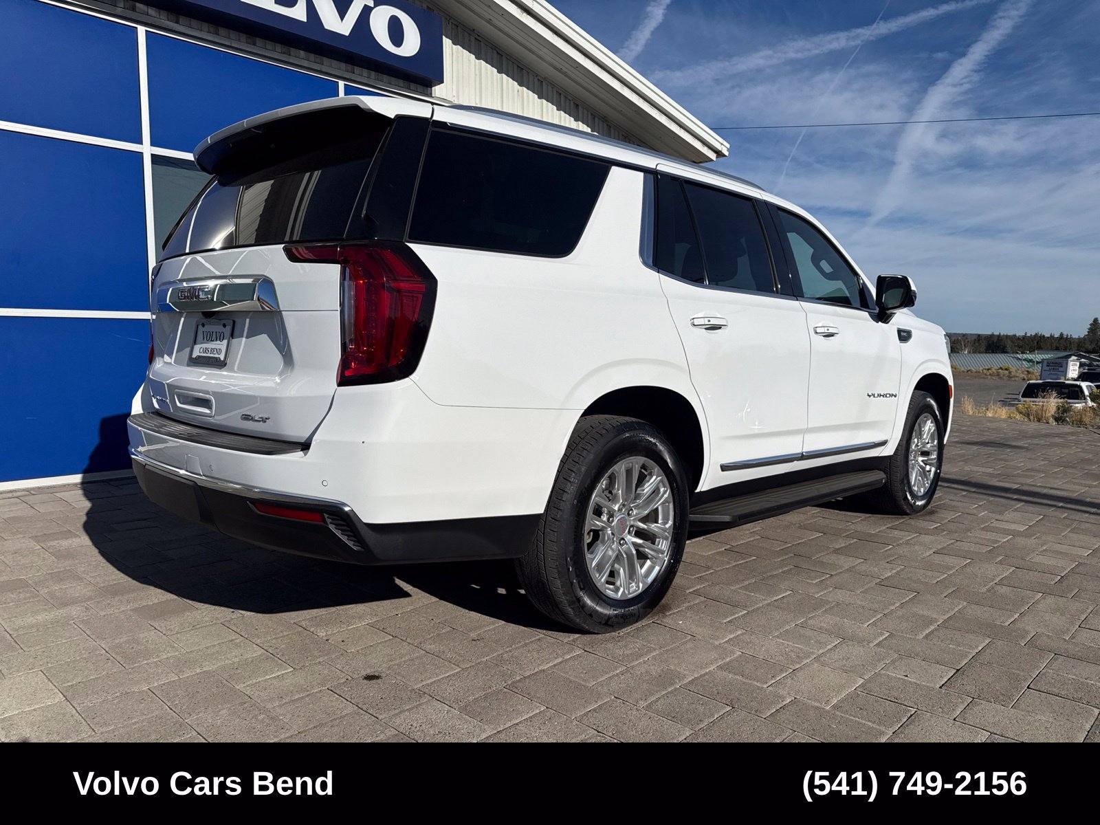 Used 2023 GMC Yukon SLT w/ SLT Premium Package AWD/4WD image 7
