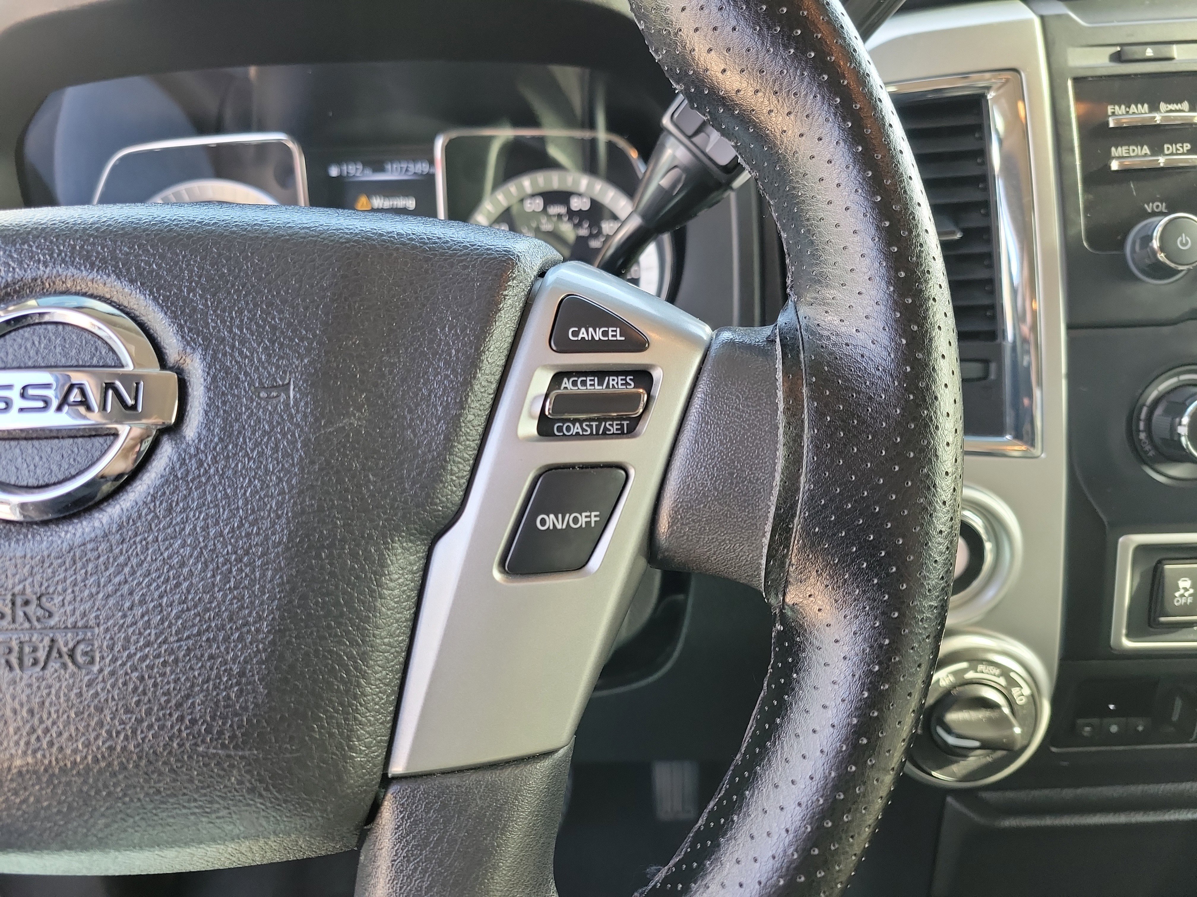 Used 2017 Nissan Titan SV image 18