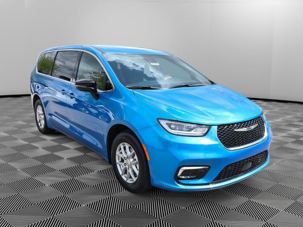New 2026 Chrysler Pacifica Select FWD image 10