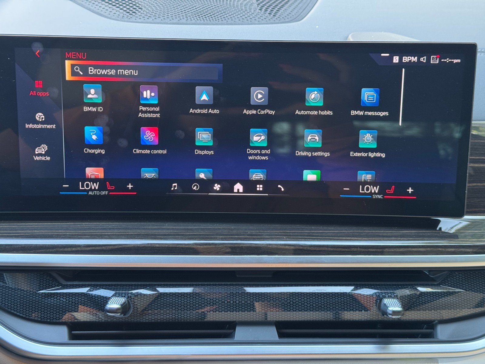 Used 2024 BMW X5 xDrive50e w/ Premium Package AWD/4WD image 27