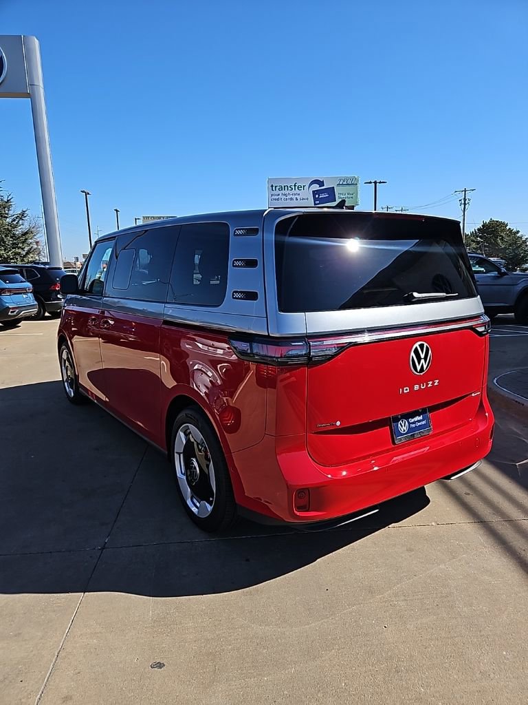 Used 2025 Volkswagen ID. Buzz Pro S Plus image 7