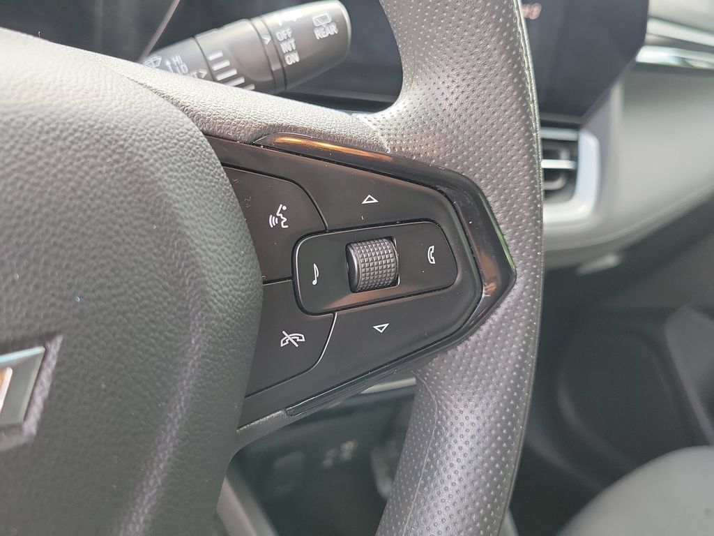 Used 2025 Chevrolet TrailBlazer LT AWD/4WD image 29