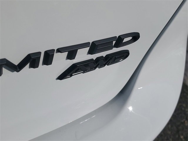 New 2026 Chrysler Pacifica Limited w/ Uconnect Theater Family Group image 34