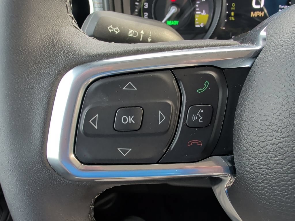 Used 2025 Jeep Wrangler Unlimited Sahara w/ Safety Group AWD/4WD image 16