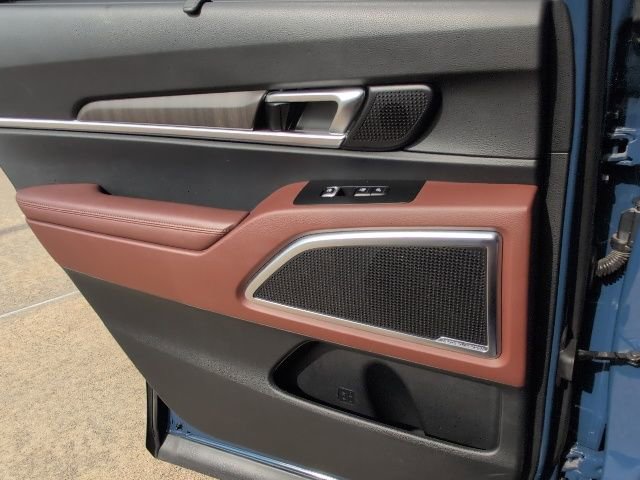 Used 2023 Kia Telluride SX Prestige image 9
